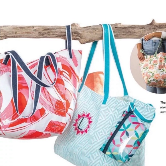 Thirty One New Horizons Tote in Dancing Coral - Picture 5 of 8